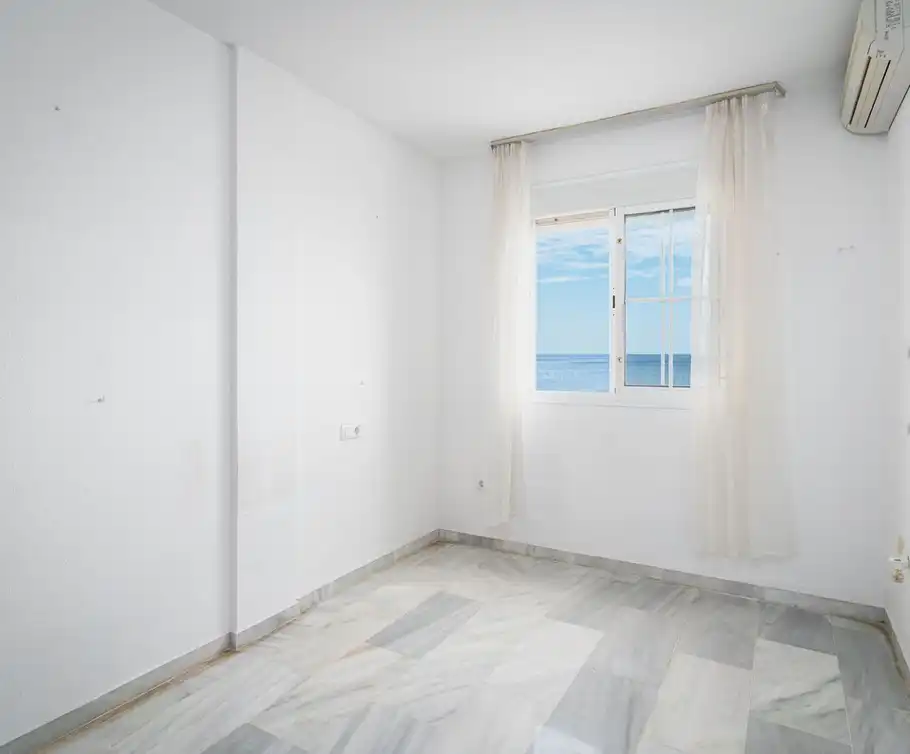 Flat with terrace for sale in San Luis de Sabinillas, imagen 3