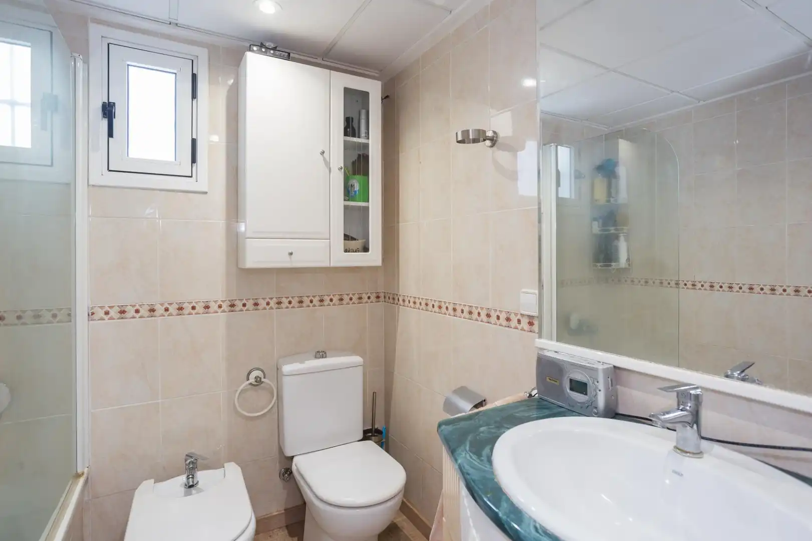 Baño de Piso en venta en Gandia con Aire acondicionado, Amueblado y Balcón