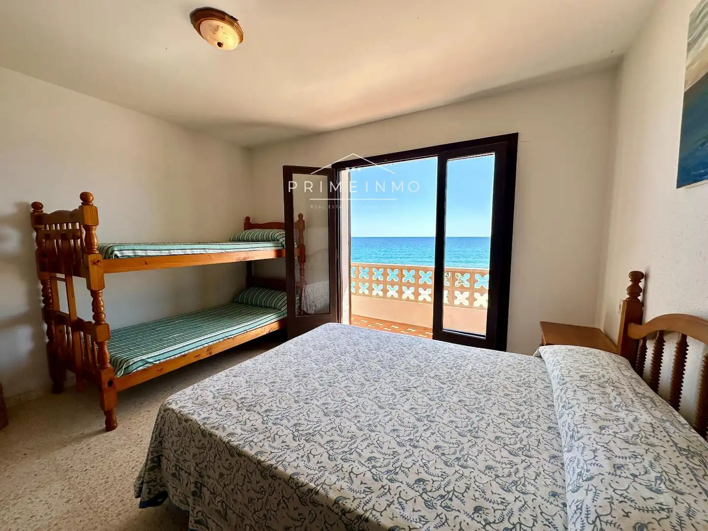 Habitación de Casa o chalet en venta en Vandellòs i l'Hospitalet de l'Infant con Terraza, Amueblado y Alarma