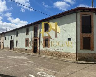 Exterior view of House or chalet for sale in Riego de la Vega