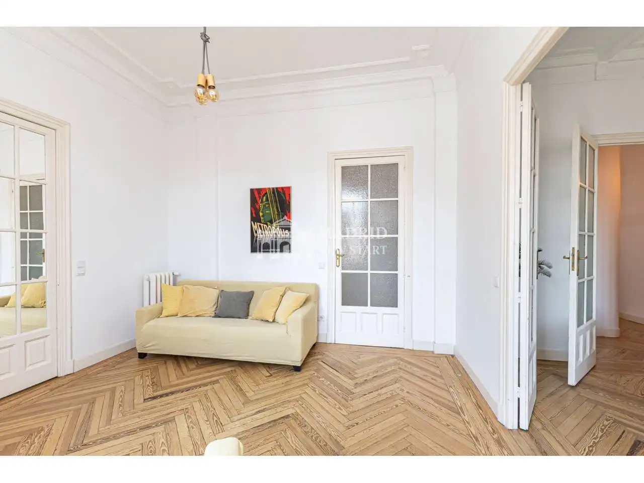 Living room of Flat for rent in Madrid  with Air Conditioner, Heating and Parquet flooring