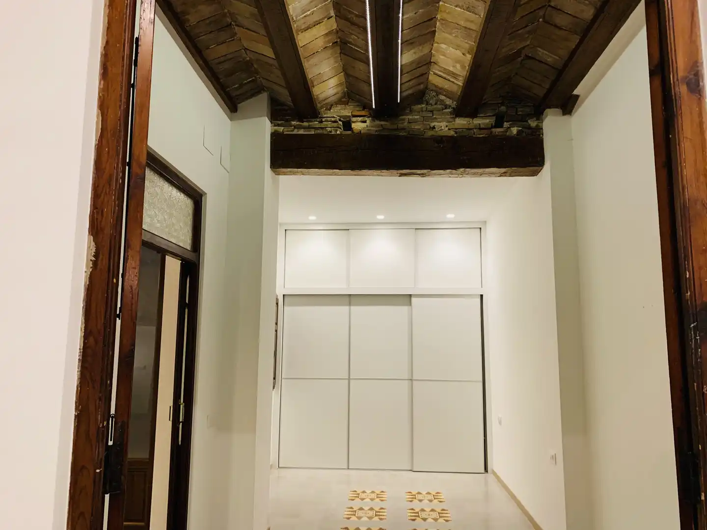 Wohnung zur Miete in Valencia mit Klimaanlage, Heizung und Balkon