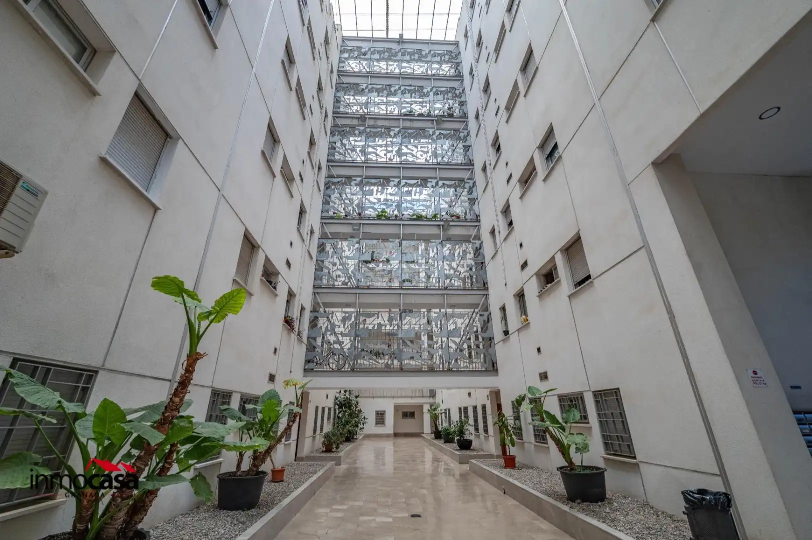 Vista exterior de Piso en venta en Granada