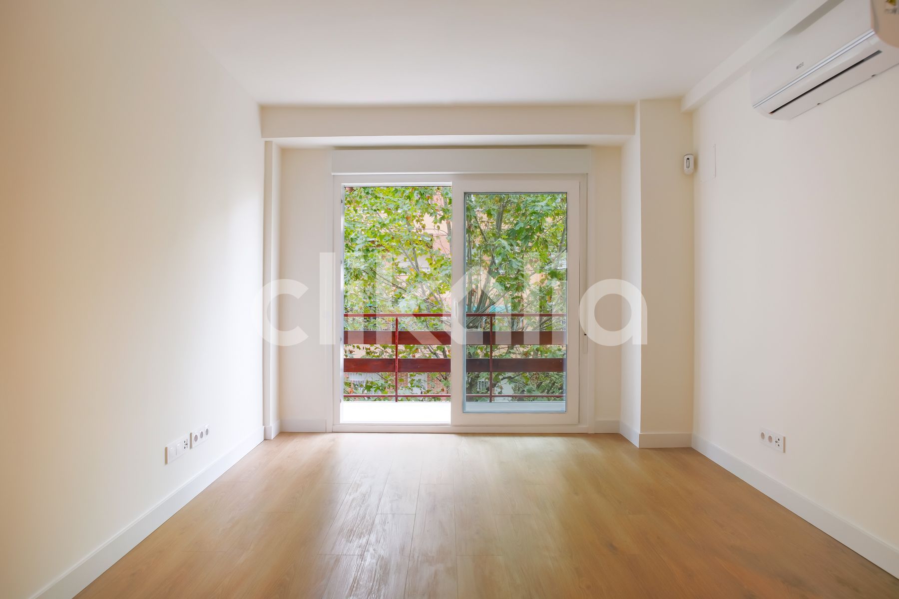 Jardí de Pis en venda en  Madrid Capital amb Aire condicionat, Calefacció i Terrassa