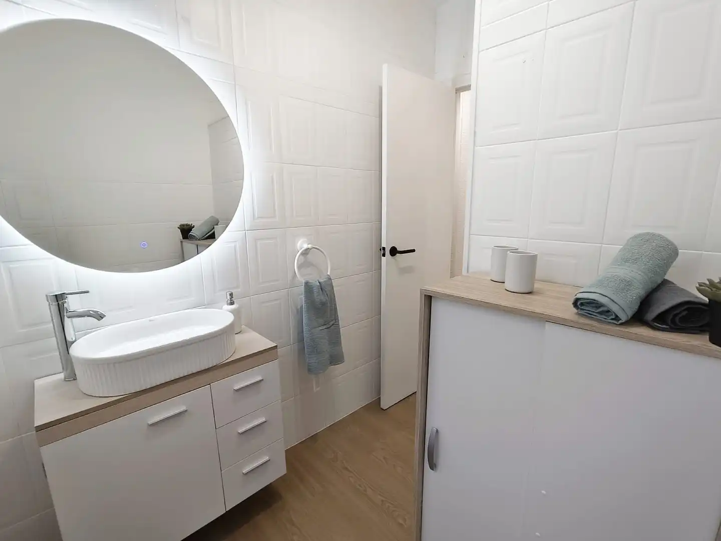 Bathroom of Flat for rent in Castellón de la Plana / Castelló de la Plana  with Furnished, TV and Internet