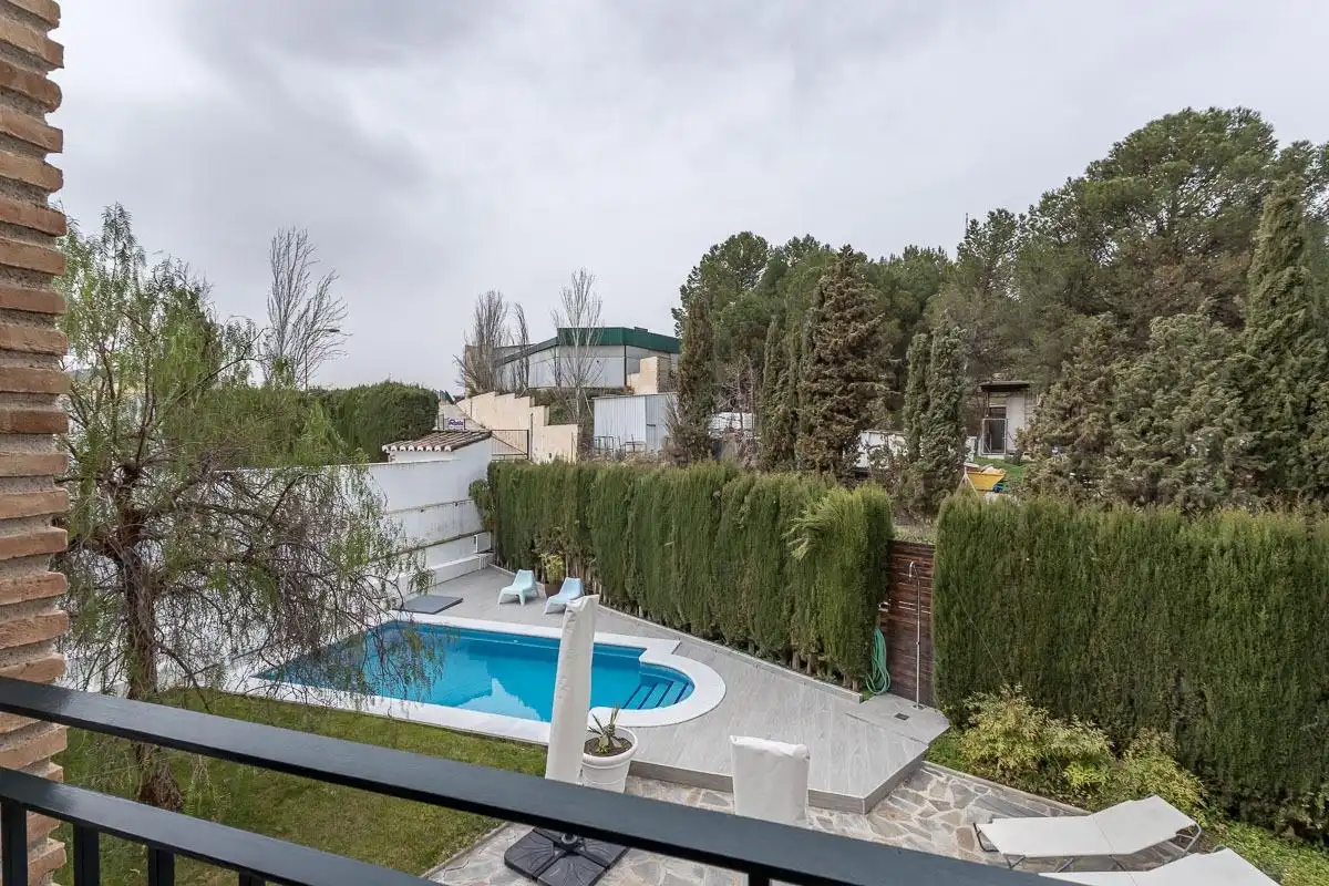 Piscina de Casa adosada en venda en Alhendín amb Jardí privat i Piscina