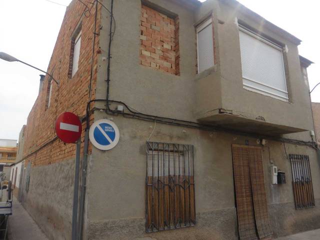 Casa adosada en Venta en C/ General Moscardo en Alguazas