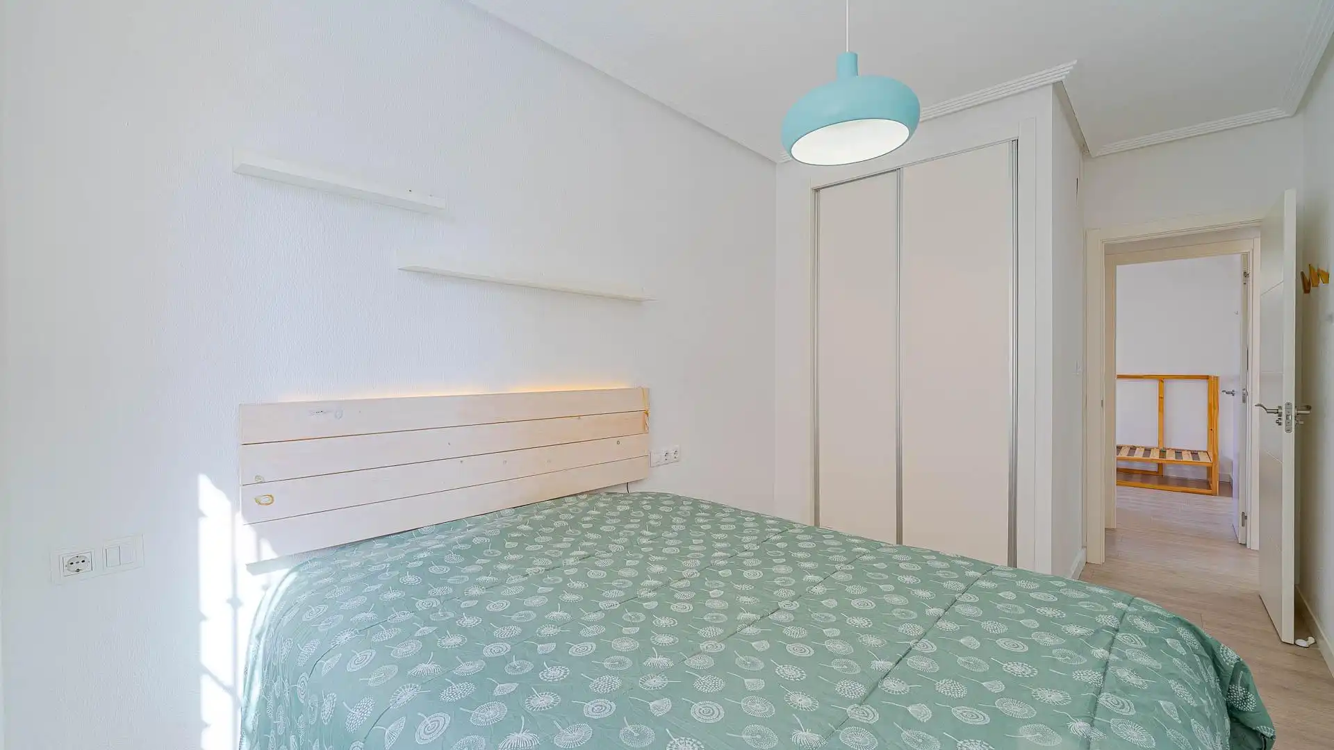 Habitación de Planta baja en venta en Torrevieja con Jardín privado, Terraza y Trastero