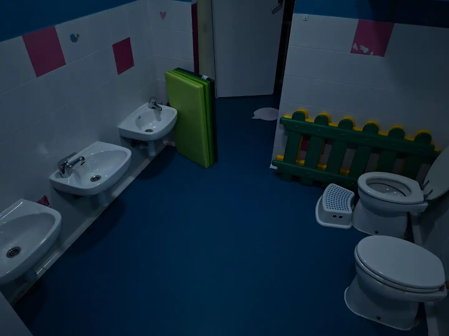 Badezimmer von Geschaftsraum zum Verkauf in Valdemoro mit Klimaanlage, Heizung und Möbliert