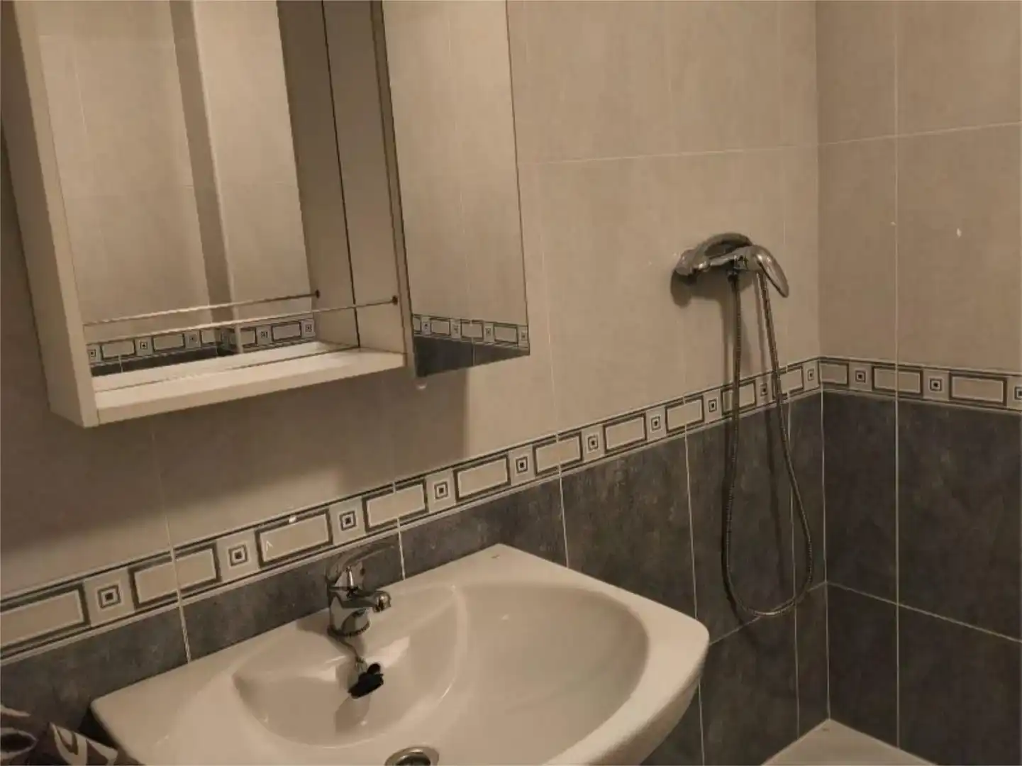 Bany de Pis en venda en San Martín del Rey Aurelio amb Balcó