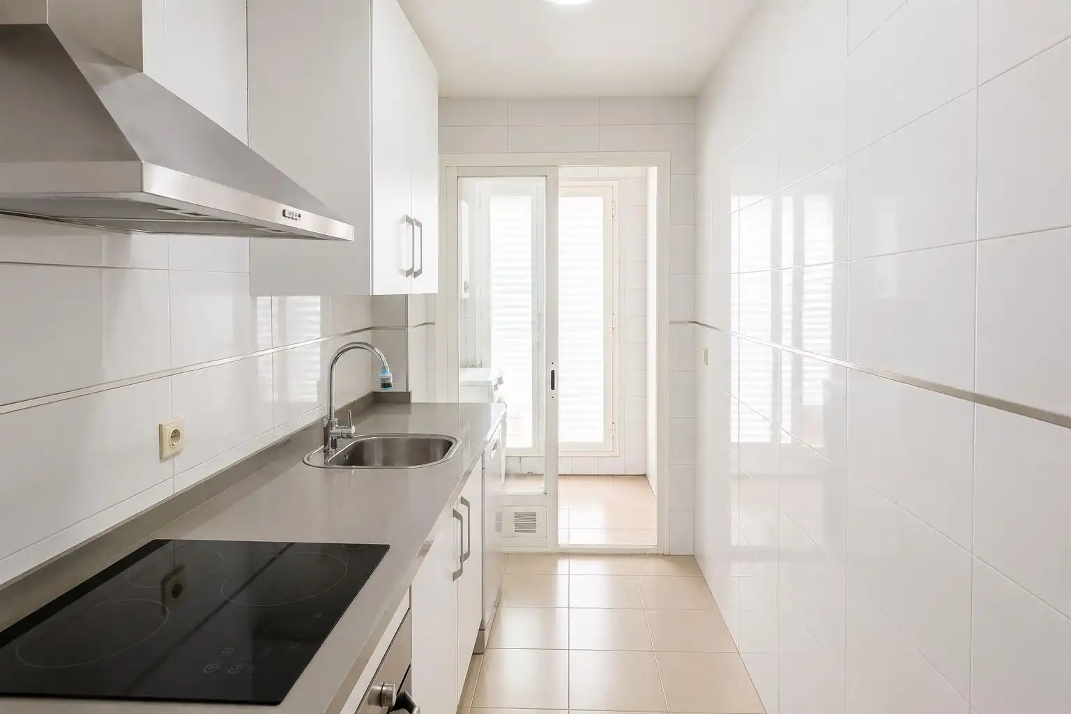 Cuina de Pis en venda en Tomares amb Aire condicionat, Parquet i Terrassa