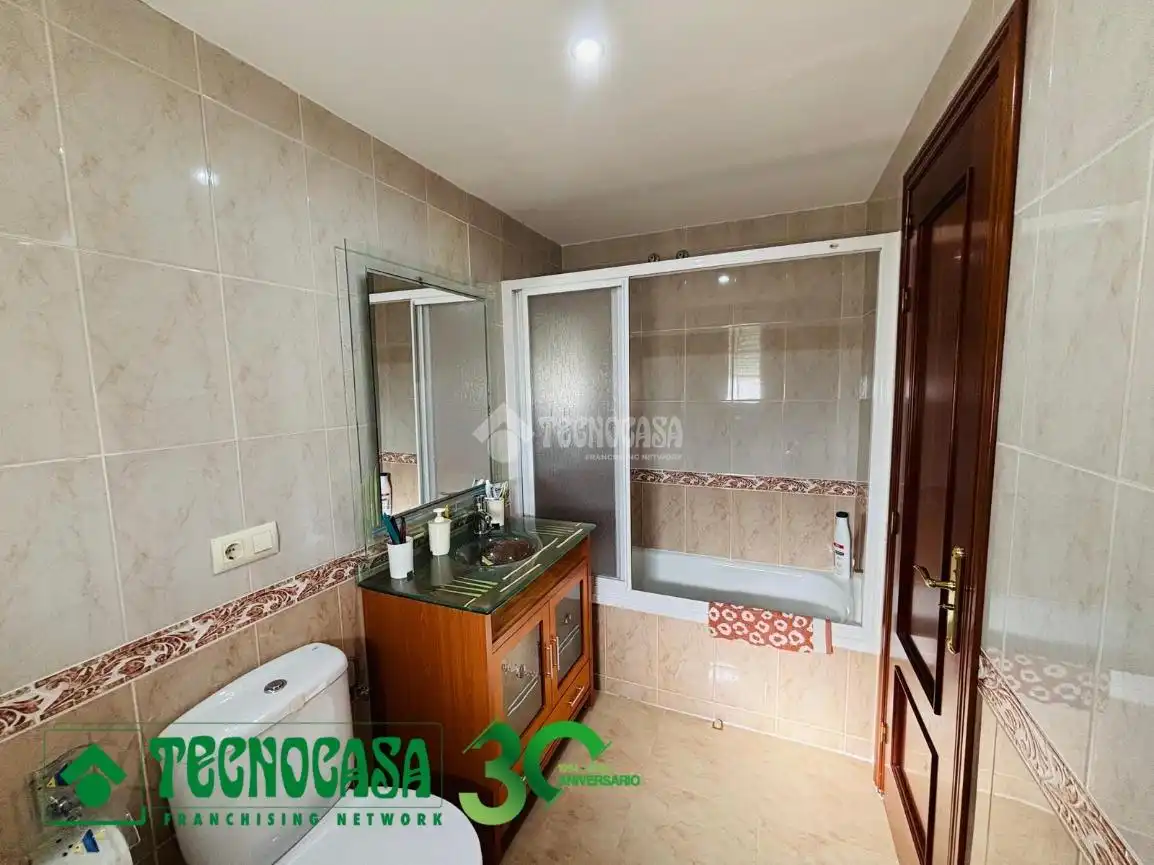 Casa aparellada amb terrassa en venda a Magán, imagen 26