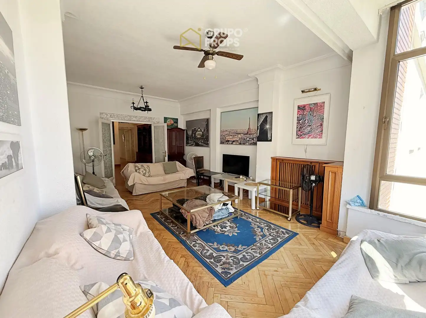Living room of Flat for rent in Madrid  with Heating, Parquet flooring and Furnished