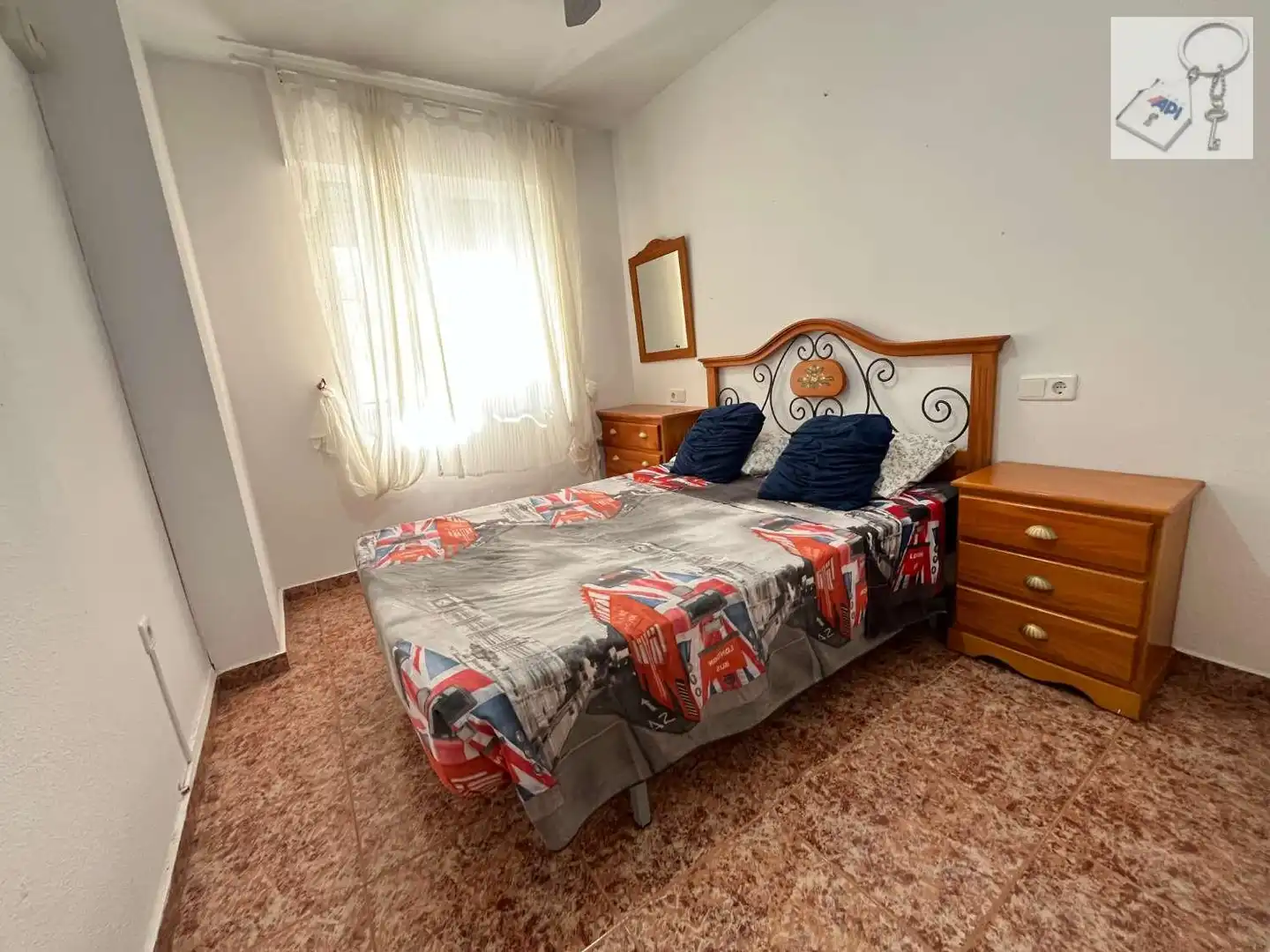 Schlafzimmer von Wohnungen zur Miete in Torrevieja mit Terrasse, Schwimmbad und Möbliert