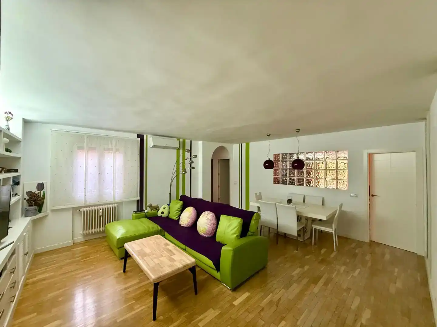 Sala d'estar de Pis en venda en Alcalá de Henares amb Aire condicionat