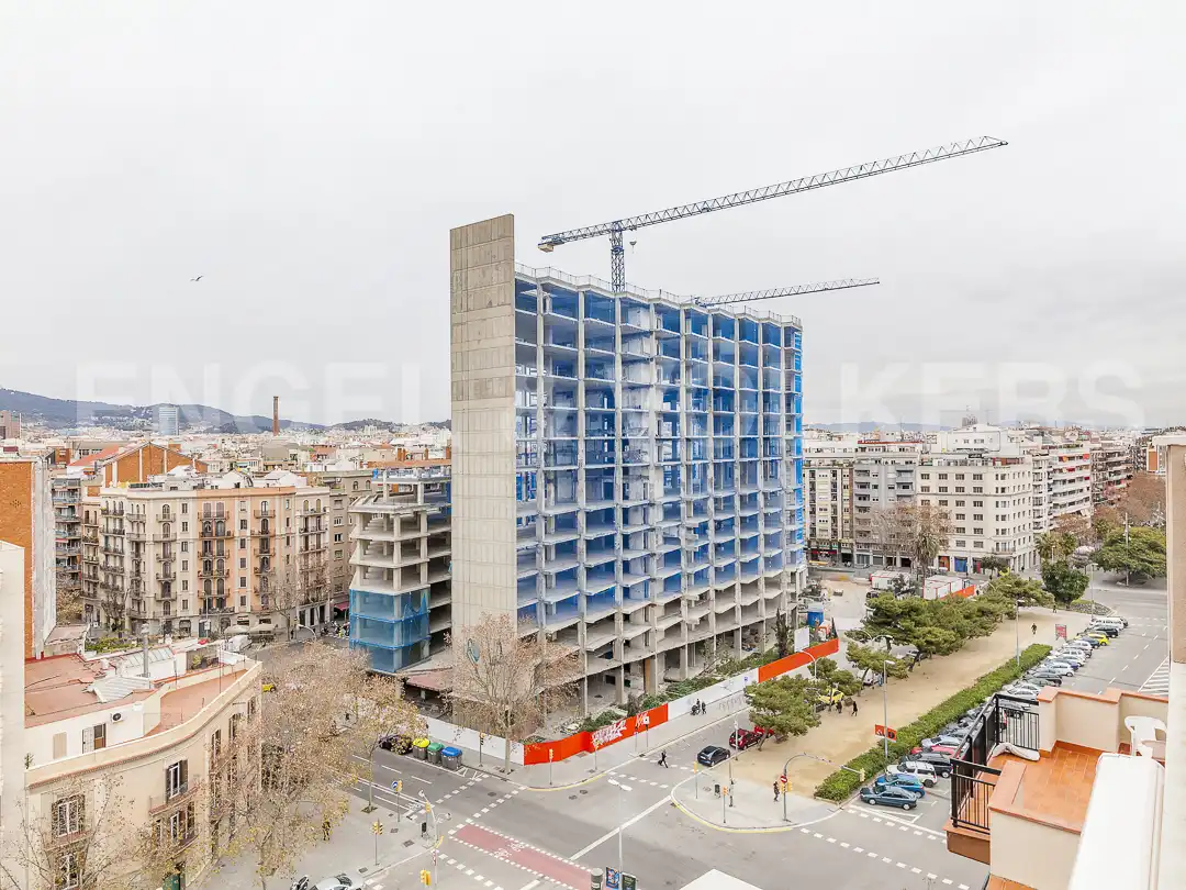 Außenansicht von Dachboden zum Verkauf in Barcelona mit Klimaanlage, Heizung und Terrasse