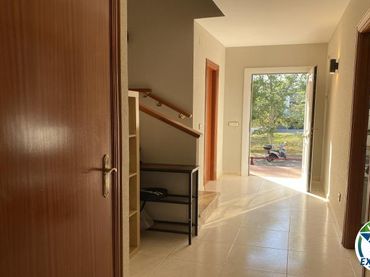 Adosado con jardín en venta en Carrer de la Riera Ginjolers