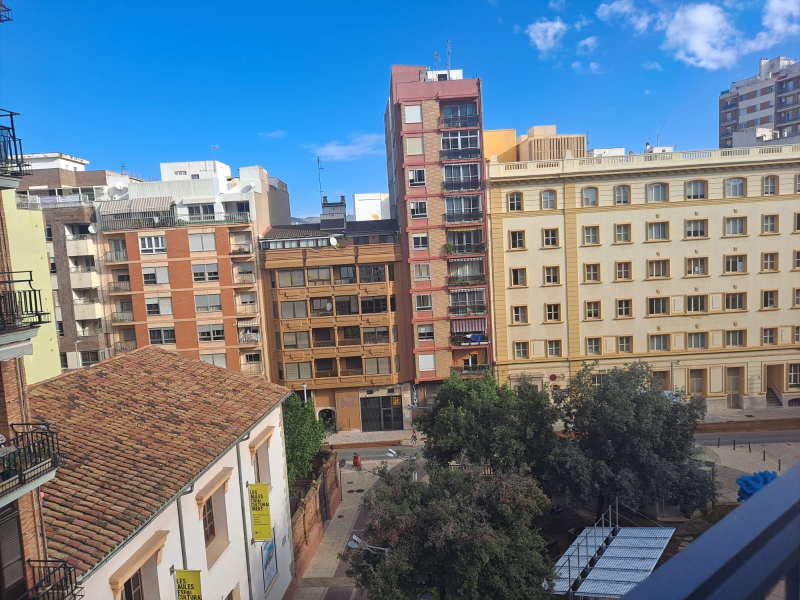 Vista exterior de Pis en venda en Castellón de la Plana / Castelló de la Plana amb Aire condicionat, Calefacció i Terrassa
