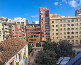 Vista exterior de Pis en venda en Castellón de la Plana / Castelló de la Plana amb Aire condicionat, Terrassa i Balcó