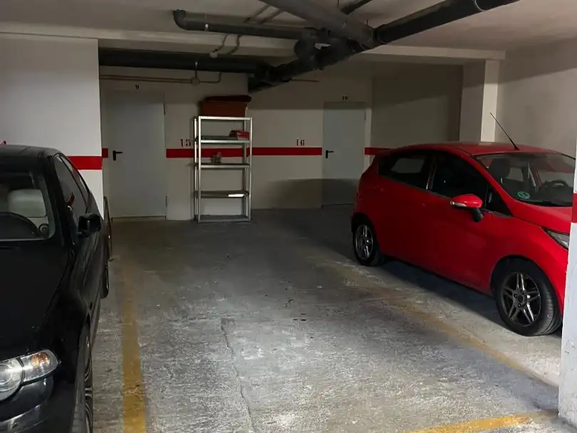 Parkplatz von Garage zur Miete in  Valencia Capital