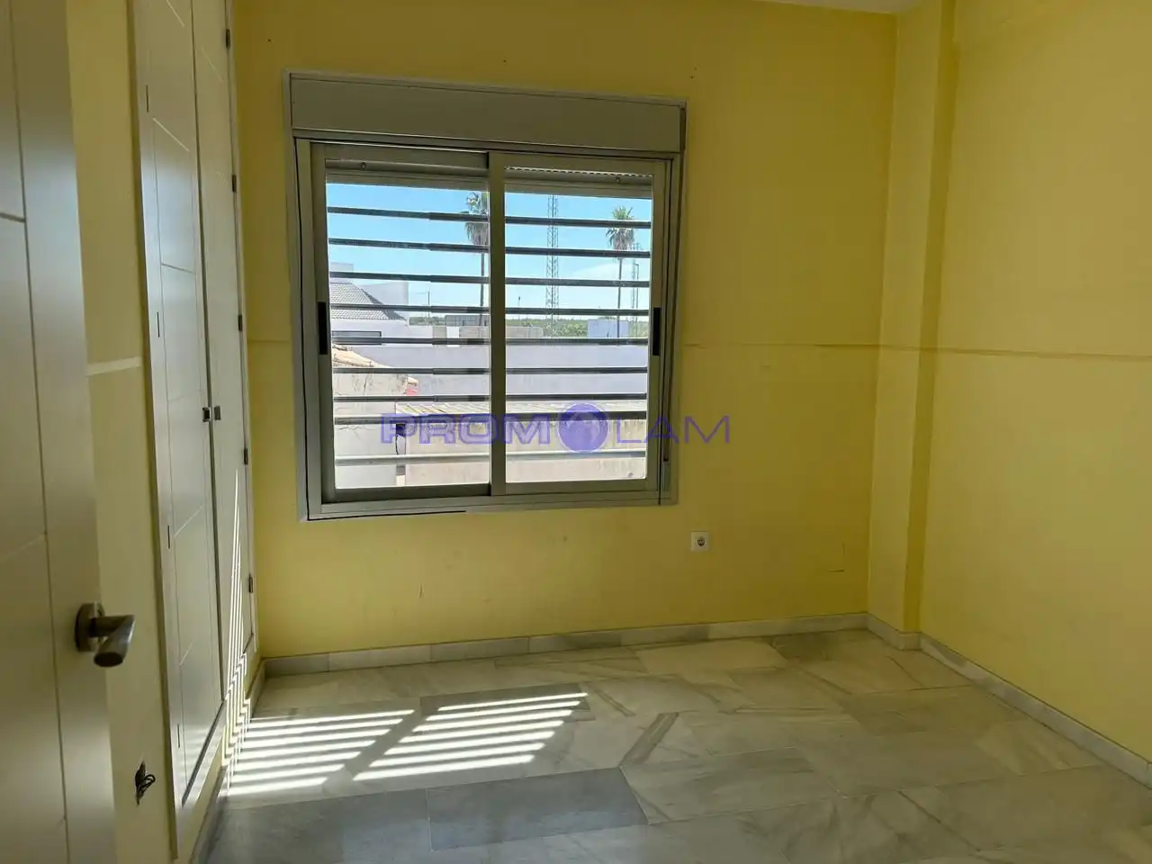 Dormitori de Casa o xalet en venda en Bollullos de la Mitación amb Jardí privat i Terrassa