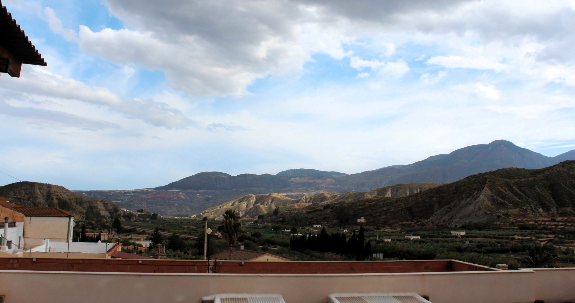 Vista exterior de Edifici en venda en Santa Cruz de Marchena