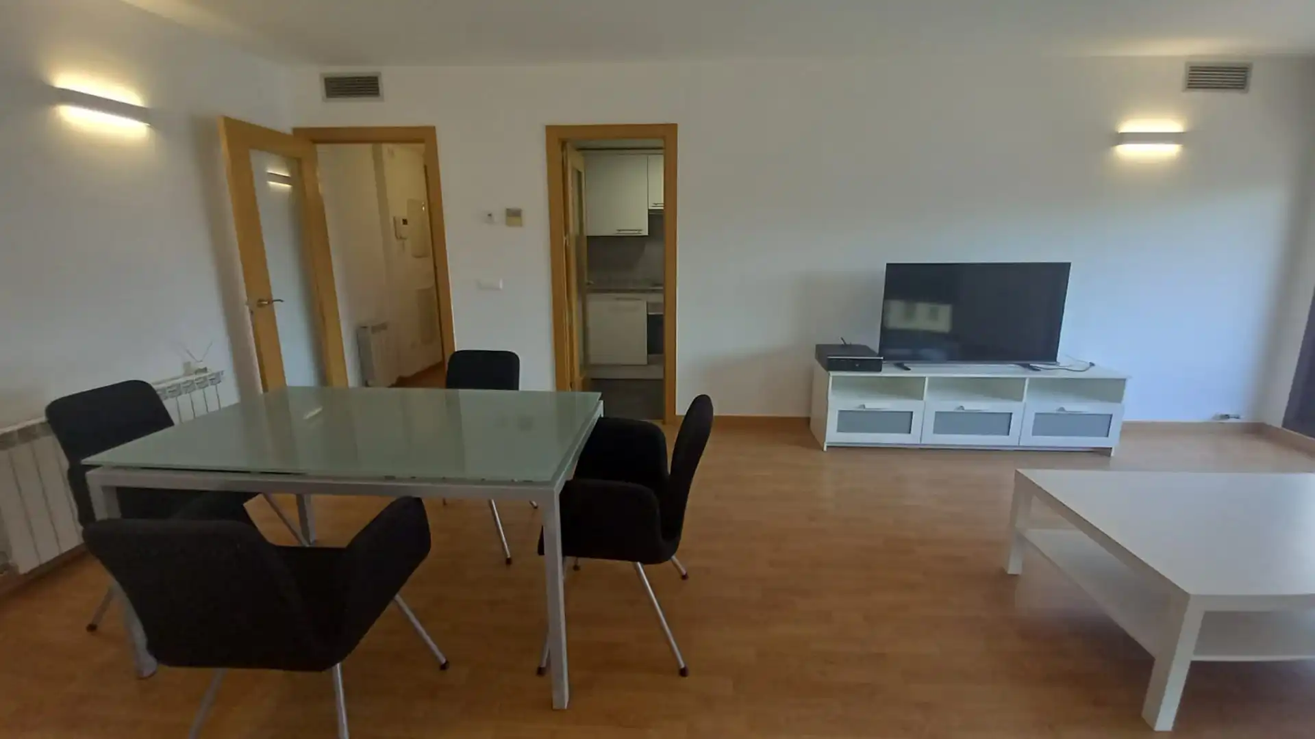 Comedor de Piso de alquiler en Lleida con Calefacción, Amueblado y Balcón