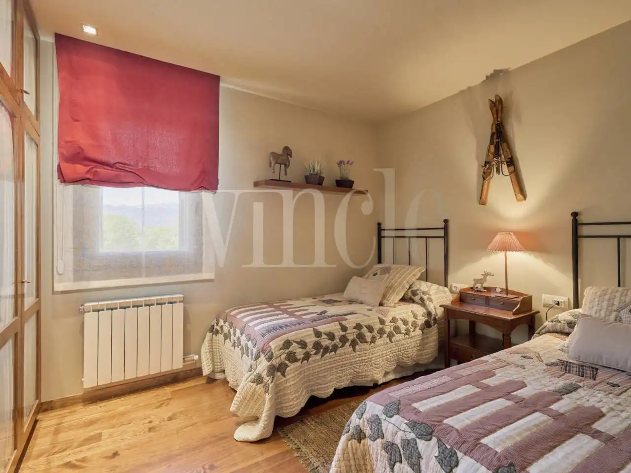 Duplexes for sale in Das