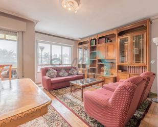 Living room of Flat for sale in Oviedo   with Heating, Parquet flooring and Terrace