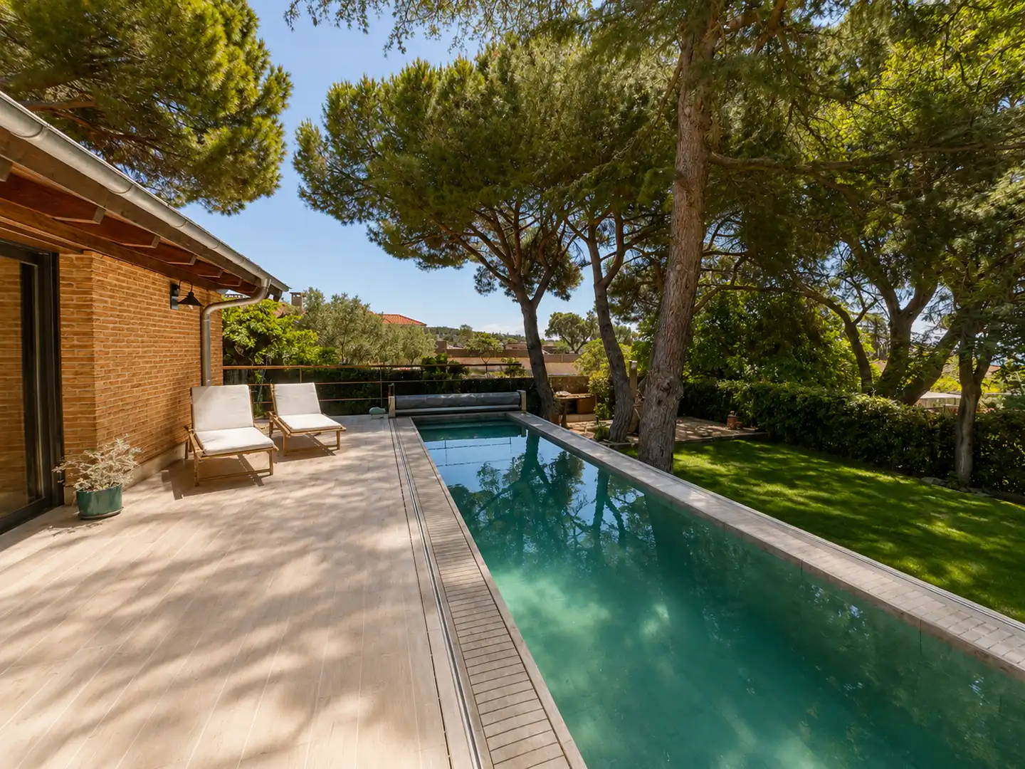 Piscina de Casa o xalet en venda en Hoyo de Manzanares amb Jardí privat, Piscina i Moblat