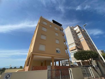 Apartamento con balcón en venta en Puerto Deportivo