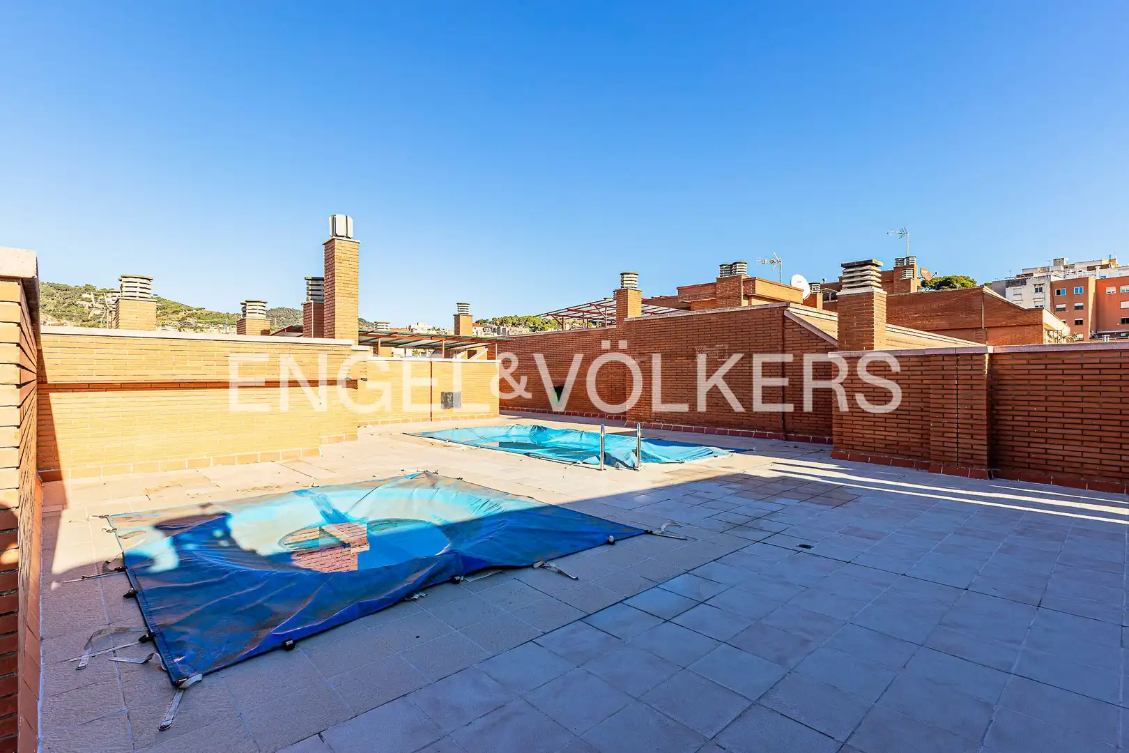 Terraza de Piso en venta en Barcelona con Calefacción, Piscina y Balcón