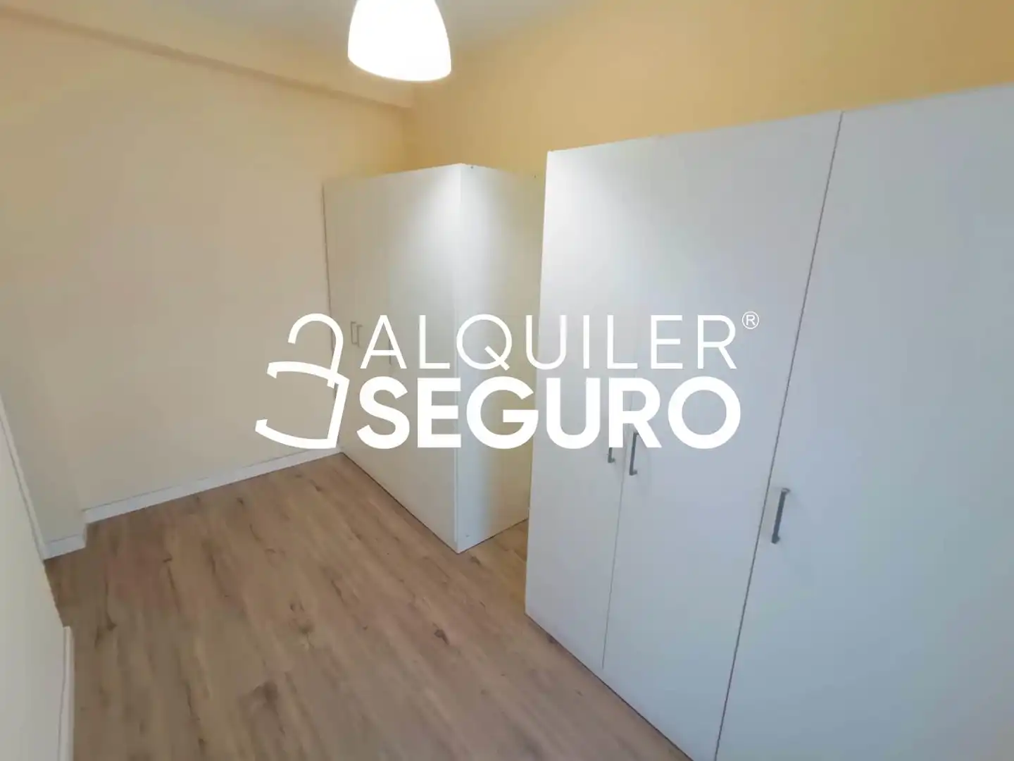 Dormitori de Pis de lloguer en Leganés amb Calefacció i Terrassa