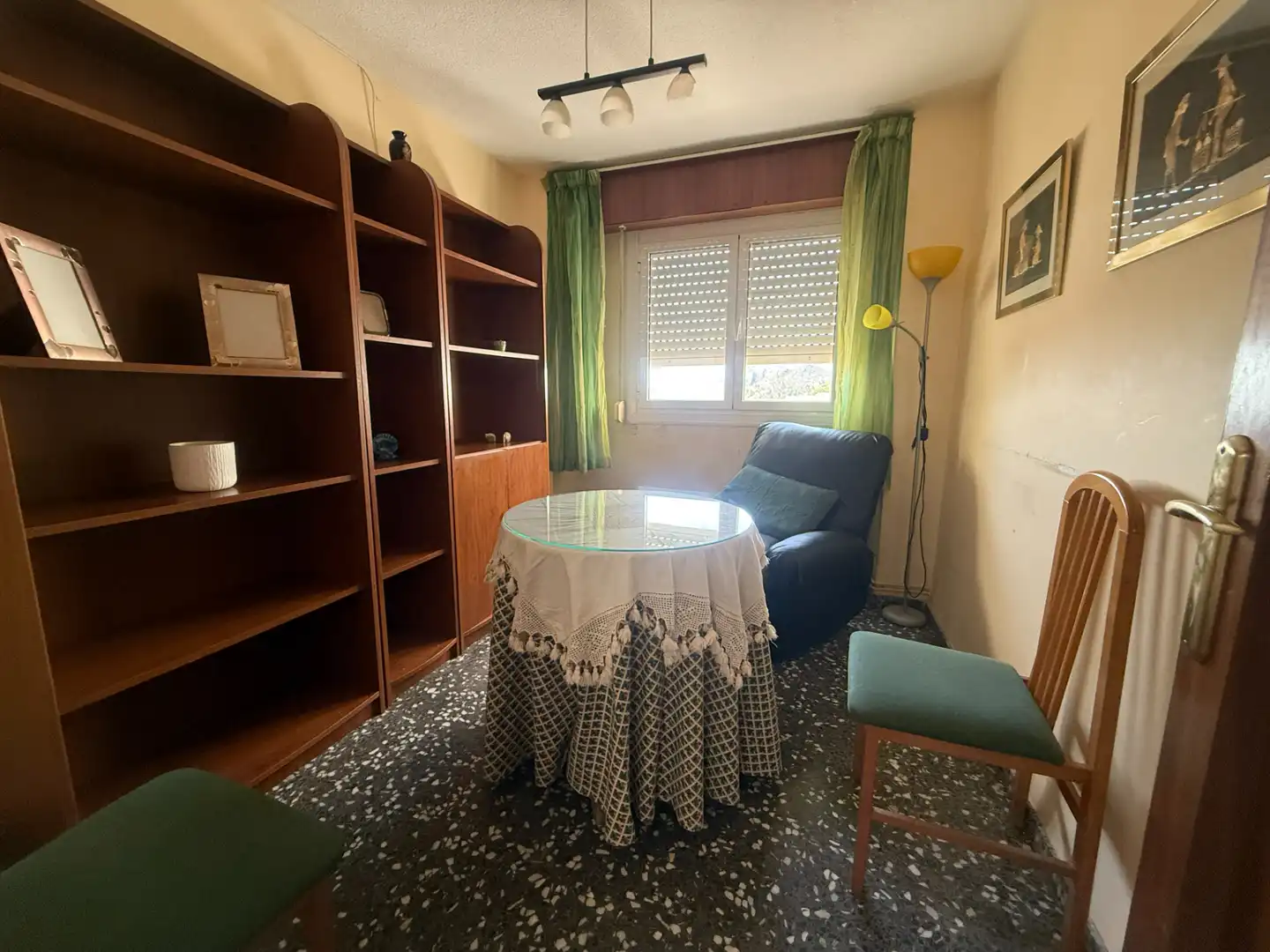 Dormitori de Pis en venda en Jijona / Xixona amb Moblat i Balcó