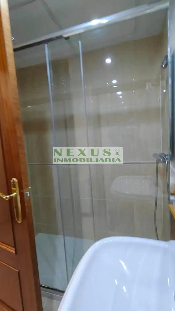Baño de Piso en venta en Cáceres con Aire acondicionado, Calefacción y Terraza