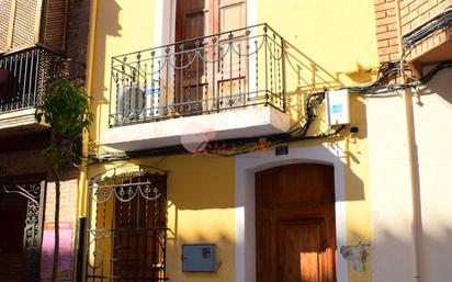 Exterior view of House or chalet for sale in Castellón de la Plana / Castelló de la Plana  with Air Conditioner, Heating and Terrace