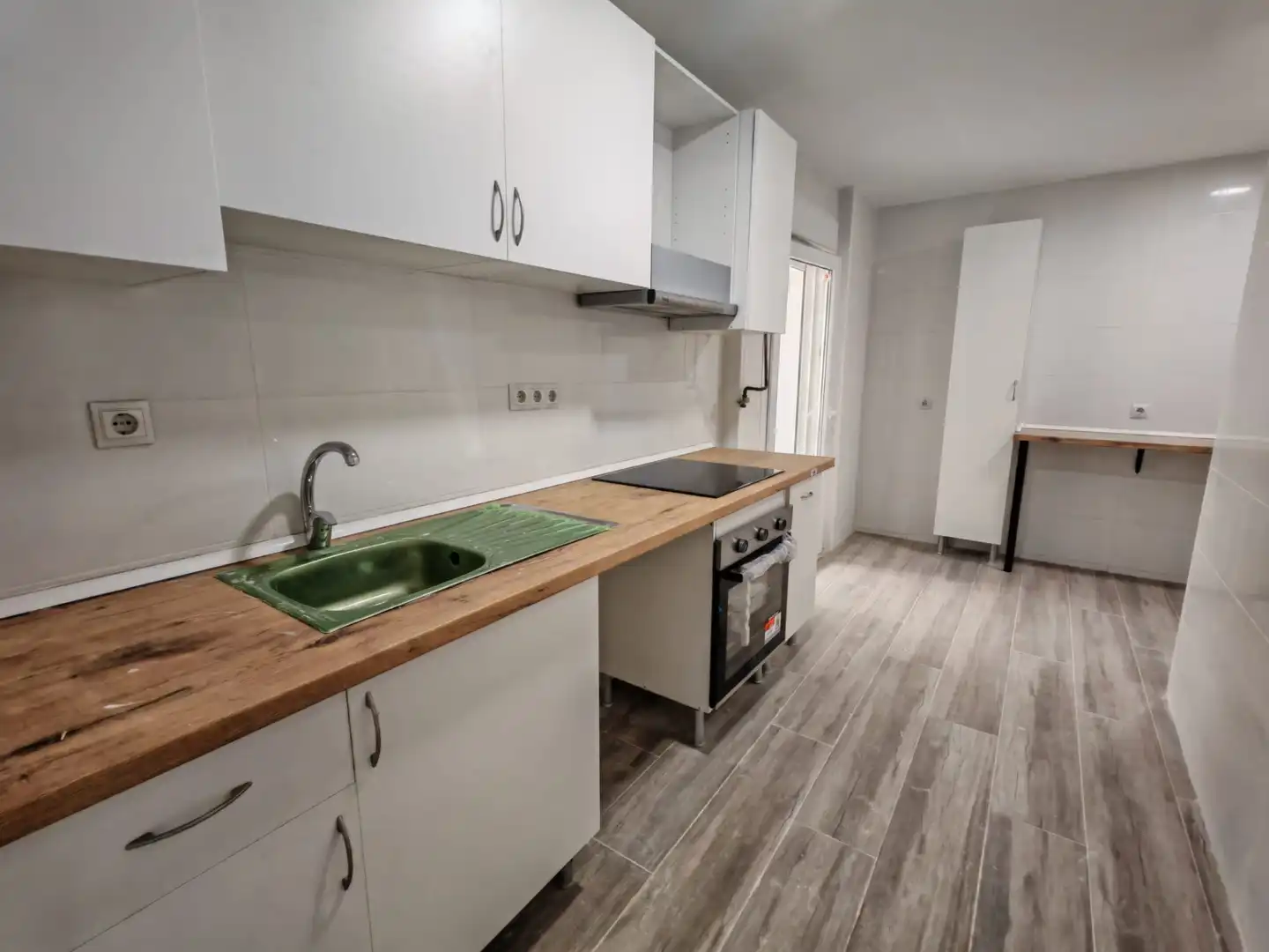 Kitchen of Flat for sale in Móstoles  with Heating, Parquet flooring and Terrace