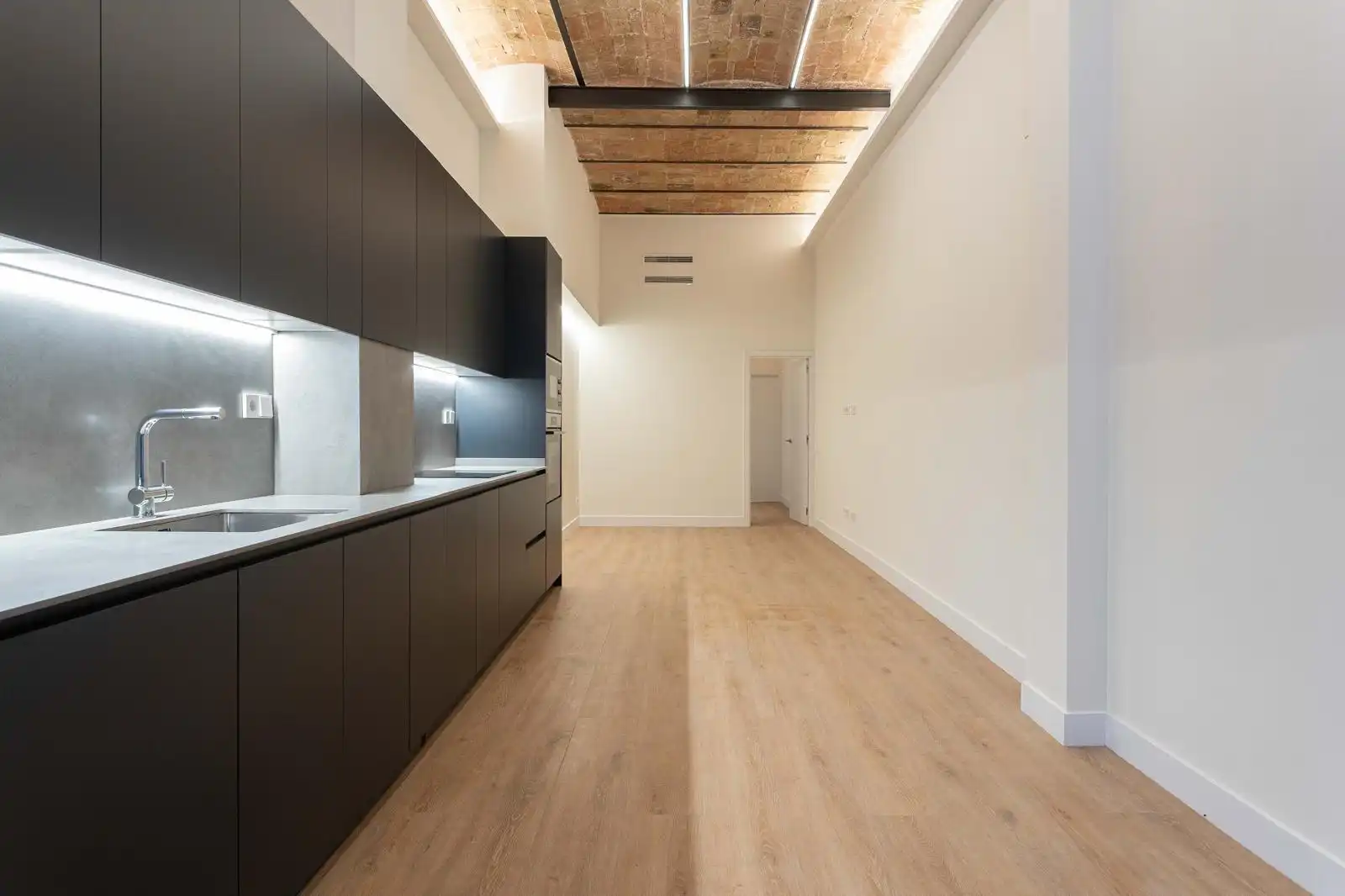 Cocina de Planta baja en venta en Barcelona con Aire acondicionado, Terraza y Alarma