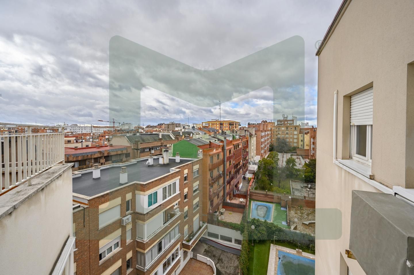 Exterior view of Attic for sale in  Madrid Capital  with Air Conditioner, Heating and Furnished