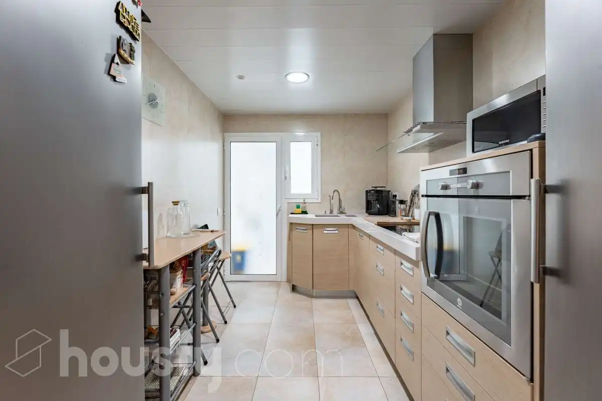 Cocina de Piso en venta en Sant Boi de Llobregat con Calefacción, Amueblado y Balcón