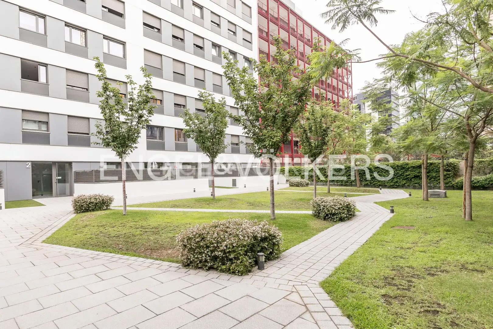 Vista exterior de Pis en venda en Barcelona amb Aire condicionat, Calefacció i Terrassa