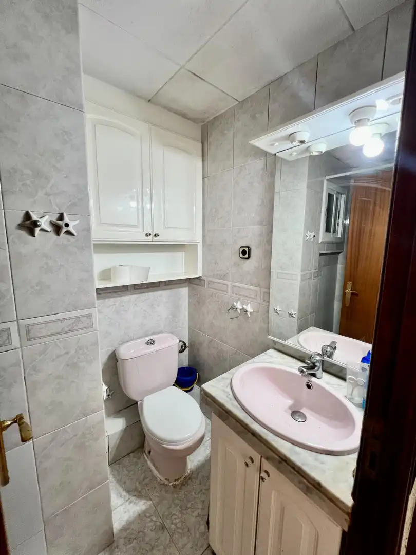 Bathroom of Flat for sale in Sabadell  with Heating, Furnished and Balcony