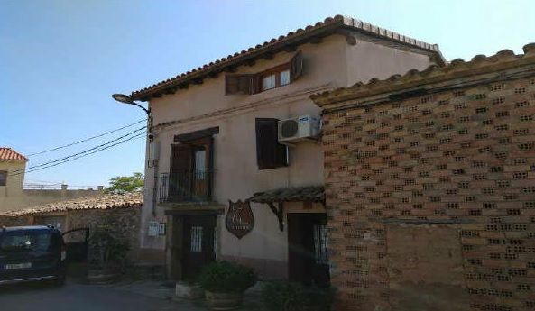 Vista exterior de Casa adosada en venda en El Grado