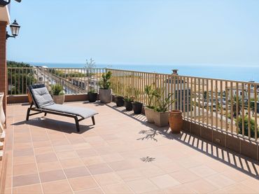 Penthouse with lift for sale in de Santiago Rusiñol