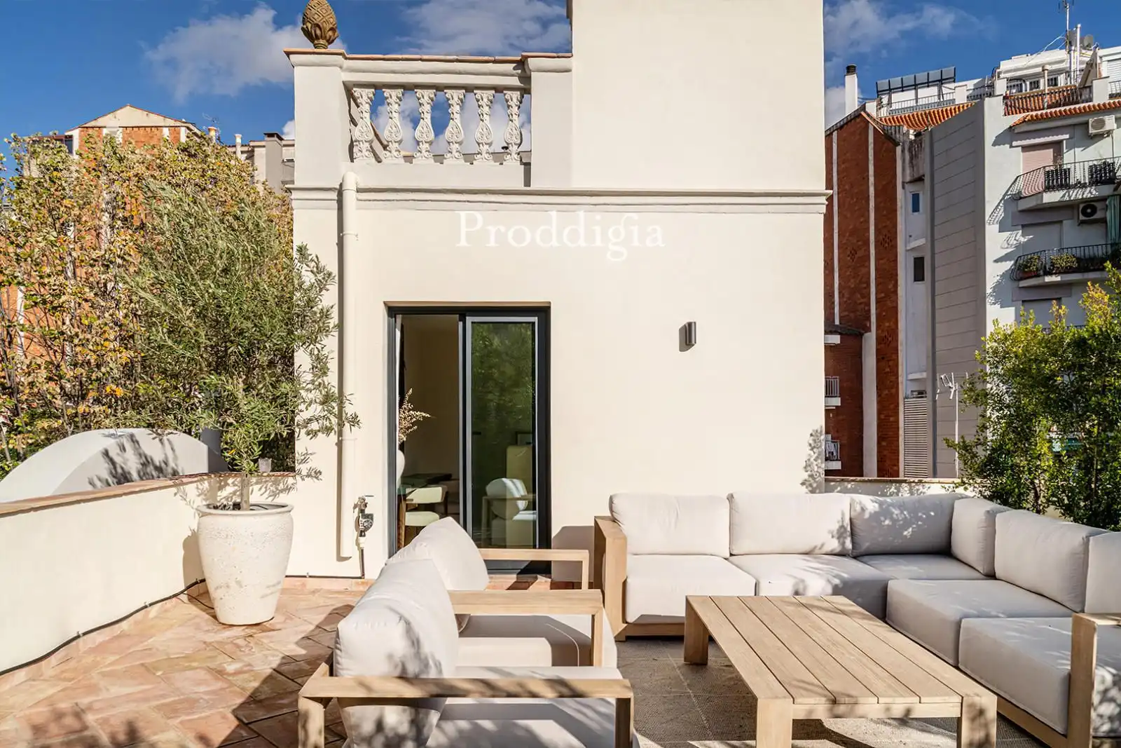 Terrassa de Casa o xalet en venda en Barcelona amb Aire condicionat, Calefacció i Jardí privat
