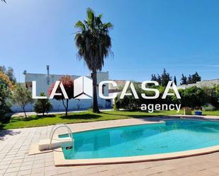 Vista exterior de Casa o xalet en venda en Algeciras amb Traster