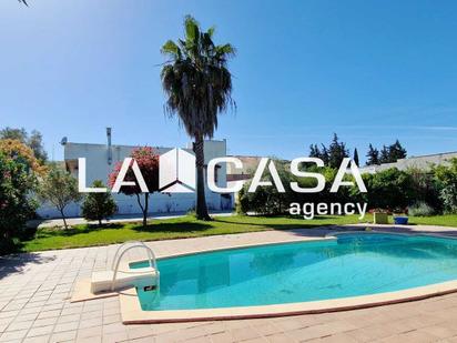 Exterior view of House or chalet for sale in Algeciras  with Storage room