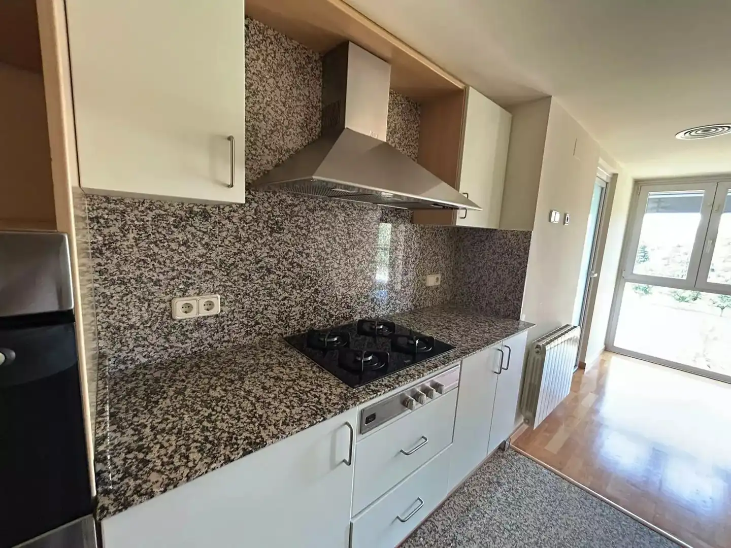 Küche von Wohnung zur Miete in Girona mit Klimaanlage, Heizung und Parkett