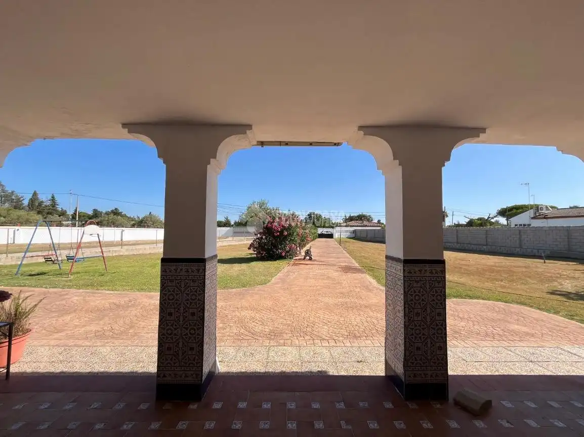 Finca rústica en venda en Chiclana de la Frontera amb Terrassa i Moblat