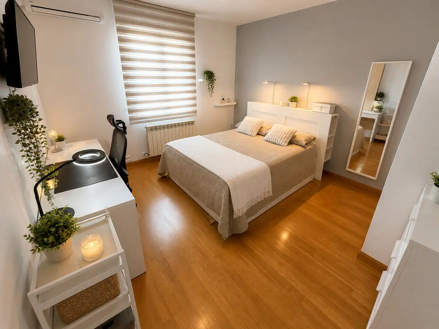 Habitación de Casa o chalet en venta en Serranillos del Valle con Aire acondicionado, Calefacción y Jardín privado